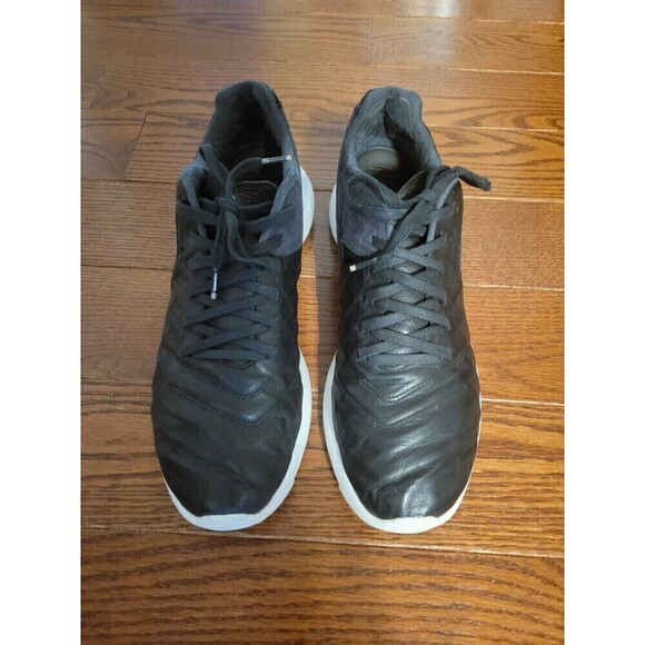 Nike  Size 12 Roshe Tiempo 6 Men's Black Leather Suede Running Shoes 853535-002 - Picture 1 of 8